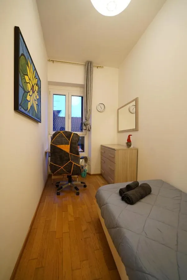 Fast Wifi E Netflix -- Centro Di Rho Vicino Stazione Apartment Italy